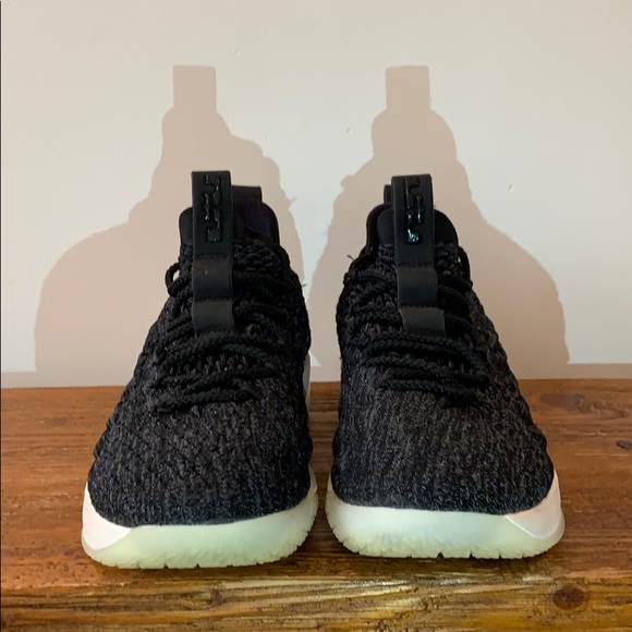 Lebron 15 black and gold basketball shoe